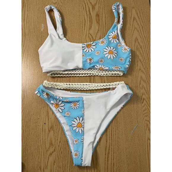 New Women’s 2Pc Sunflower 🌻 print Bikini 👙 Cheeky Swimsuit White Blue Small - Picture 1 of 4